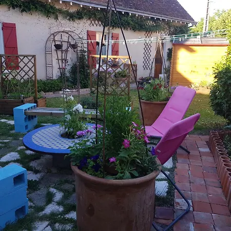 L'Intervalle Des 18 Chateaux Saint-Georges-sur-Cher Exterior photo